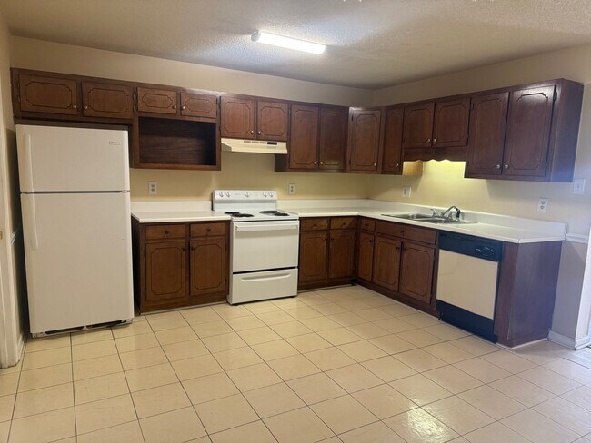 Building Photo - 2540 Barnesdale Wy