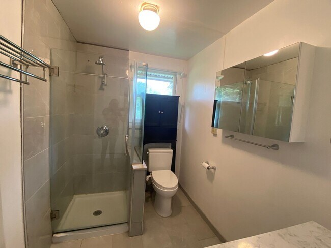 Building Photo - Charming 2-Bedroom Home in Prime Waimea Location