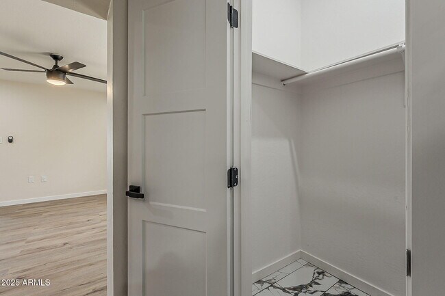 Building Photo - 8215 E Cypress St