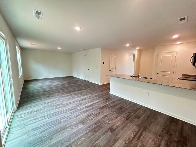 Building Photo - 724 Ironwood Ct