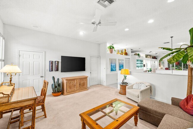 Building Photo - 5184 Lake Catalina Dr N