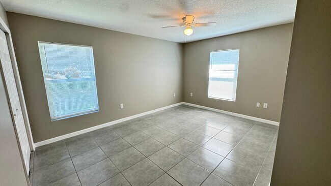 Building Photo - 851 San Filippo Dr SE