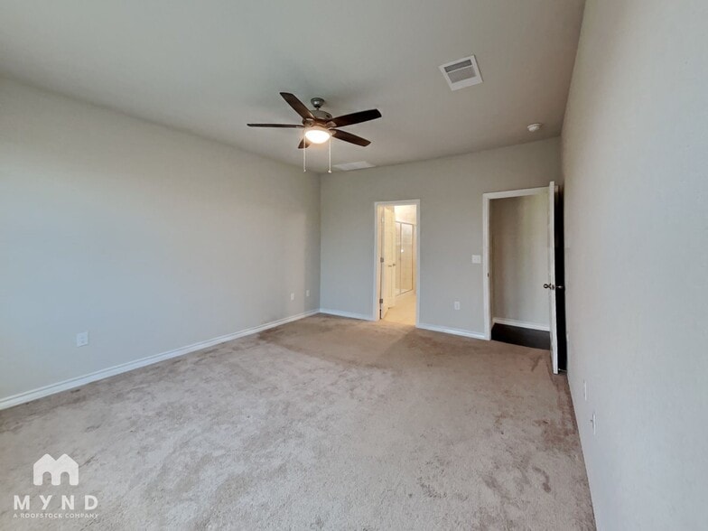 Building Photo - 12546 Blazing Saddle