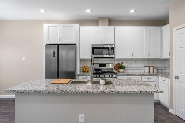 Building Photo - 5307 Groveton St