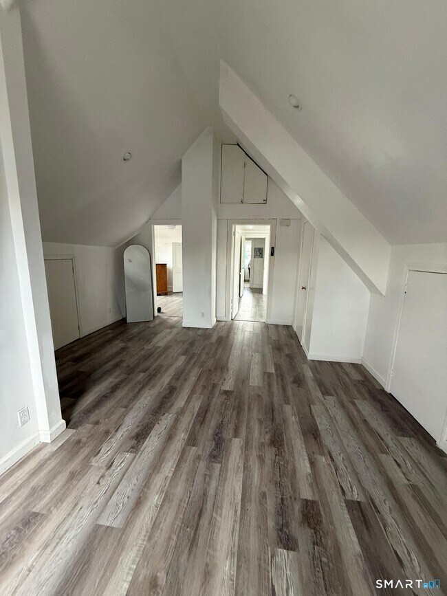 Building Photo - 87-89-89 Astoria Ave