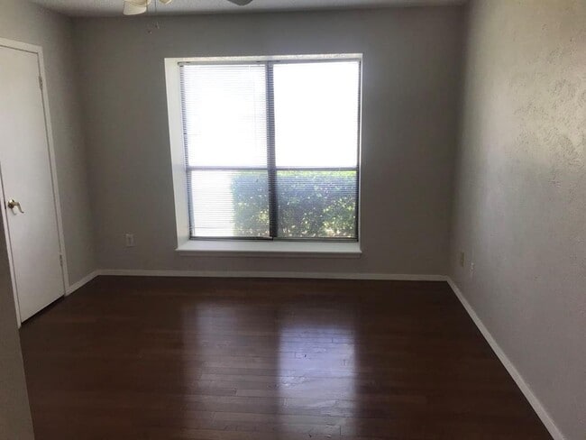 Building Photo - 1801 W Spring Creek Pkwy