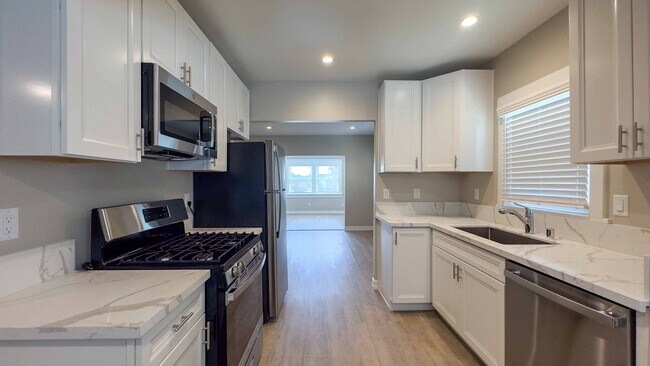 Primary Photo - DL Georgia