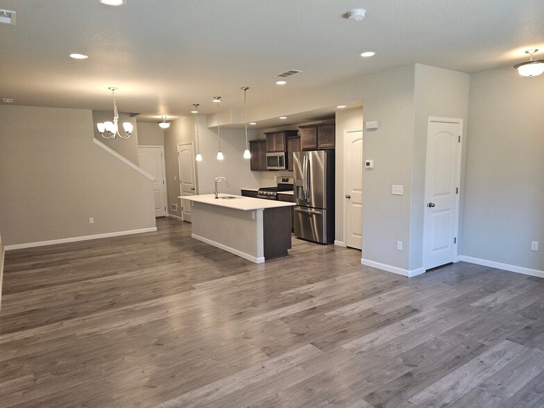 Building Photo - 1055 Petra Heights