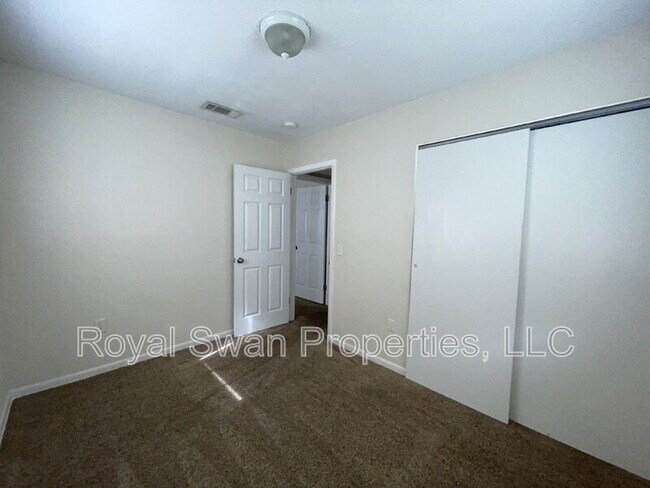 Building Photo - 1644 Tangerine St