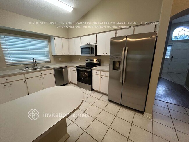 Building Photo - 1603 Bondurant Way