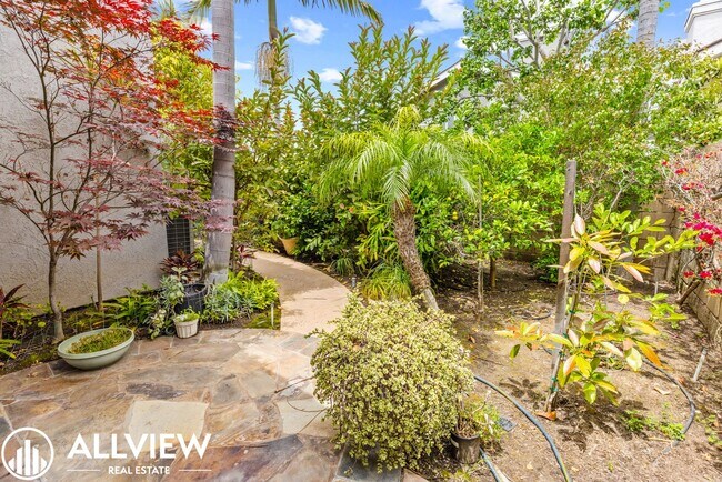 Building Photo - Elegant 3 Bed 2 Bath Home Available in the Heart of Woodbridge!