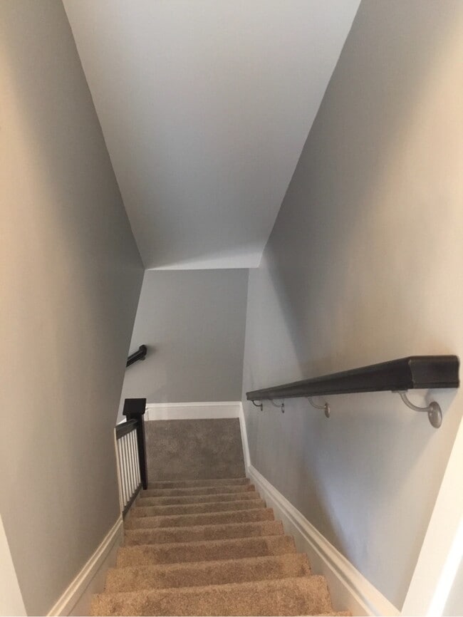Building Photo - Modern remodeled home in Emmaus.