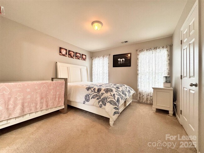 Building Photo - 10031 Glenburn Ln