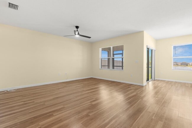 Building Photo - 13911 Smiling Daisy Pl