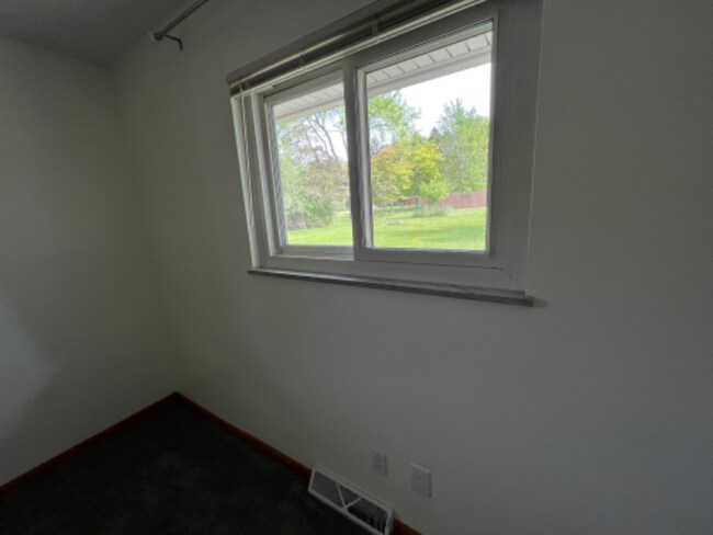 Building Photo - 1239 Broadrock Ct
