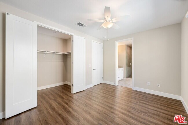 Building Photo - 4438 Paxton Pl