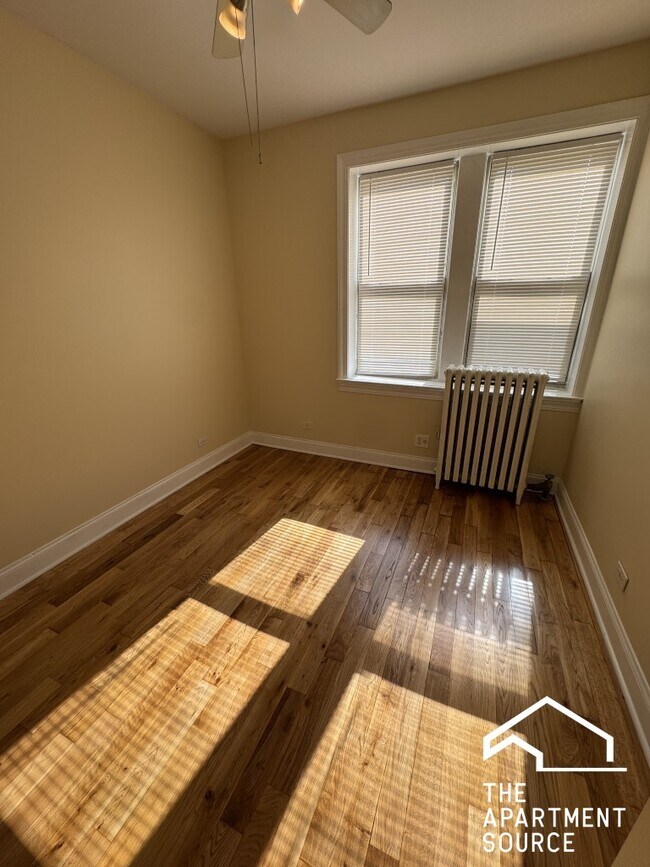 Building Photo - 4566 W George St