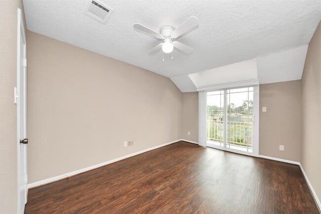Building Photo - 3009 Beecave Dr