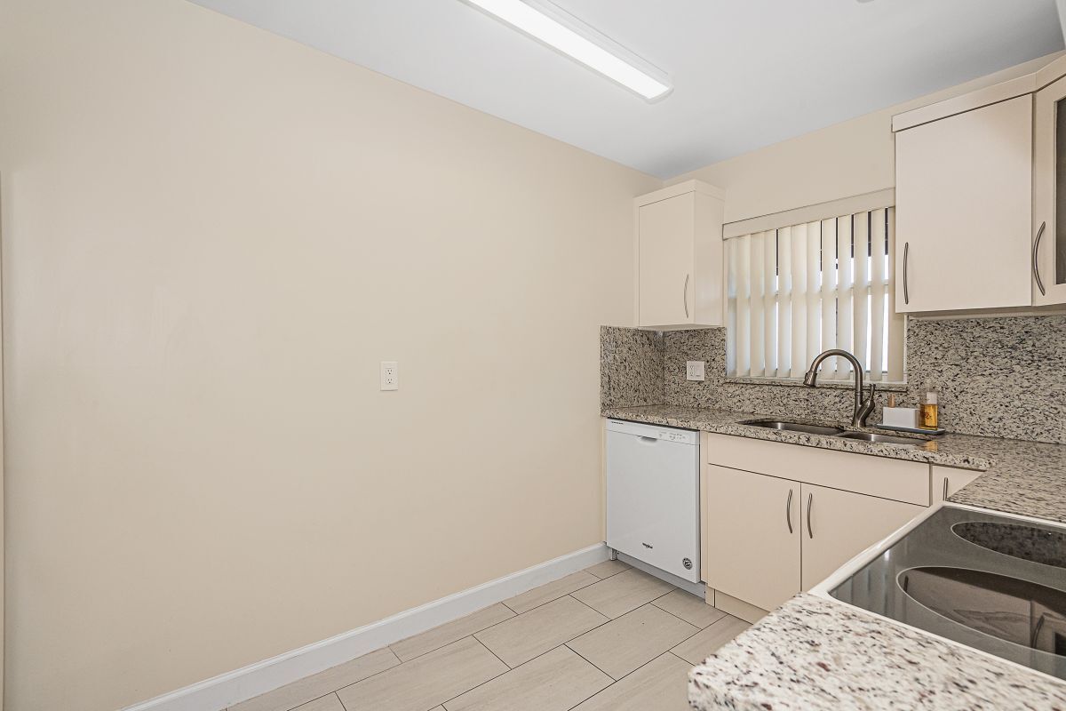 Building Photo - 7765 SW 86th St