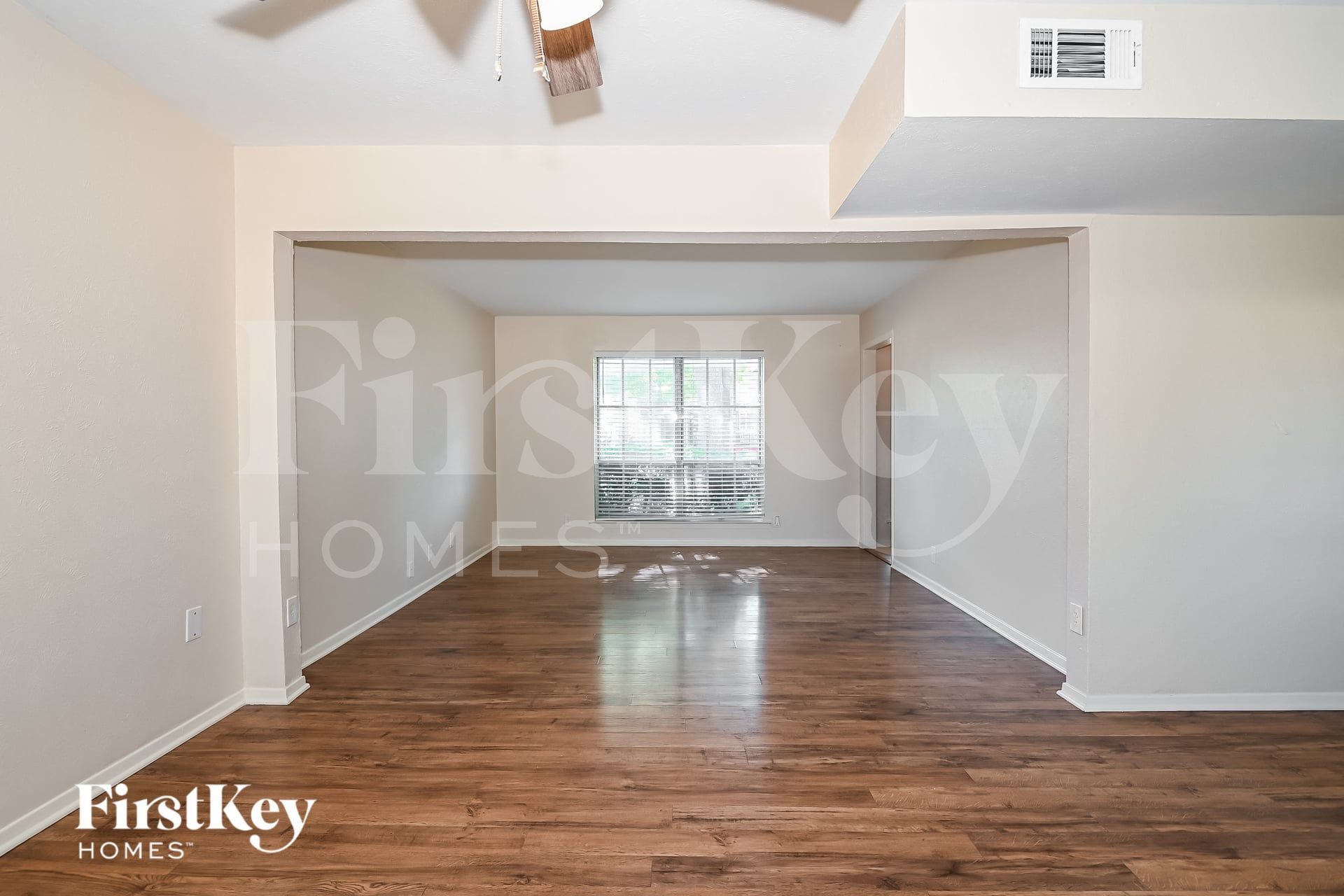 Building Photo - 3002 Harlan Dr