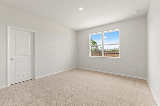 Building Photo - 1027 Rosewood Trl