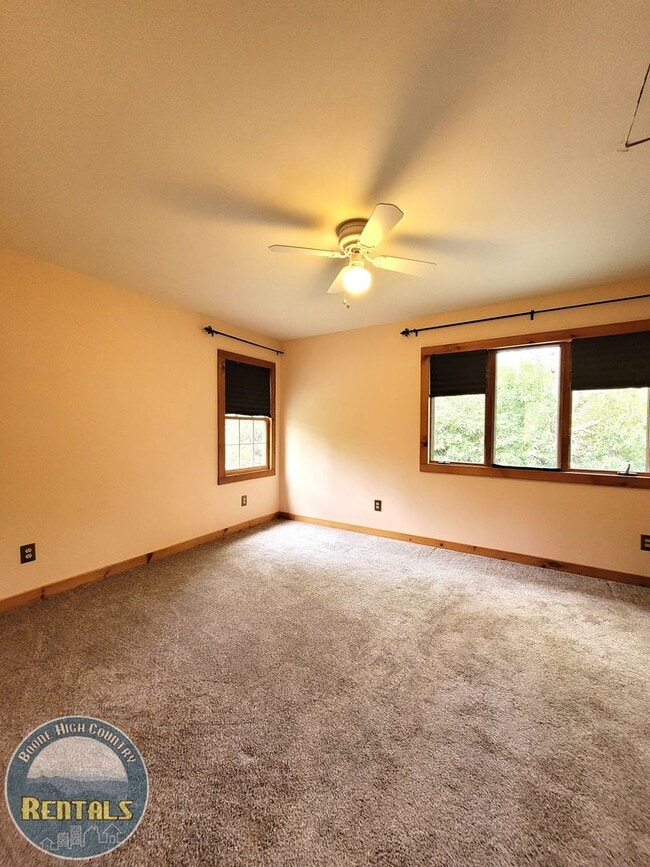 Building Photo - Beautiful 1 Bedroom Home with a Loft