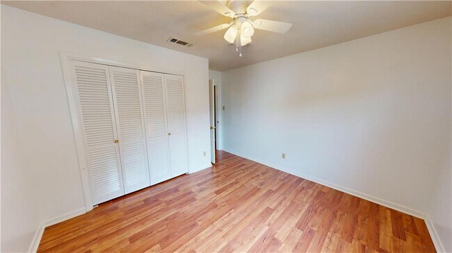 Building Photo - 212 Nack Ln