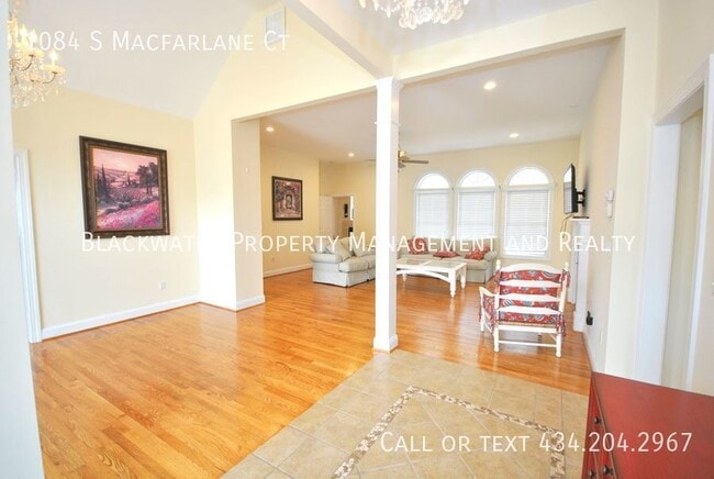 Building Photo - Beautiful Home in Lake Vista