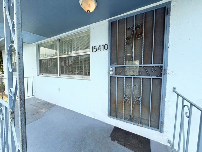 Building Photo - 15410 NW 32 Ct