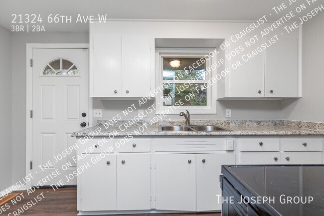 Building Photo - 21324 66th Ave W