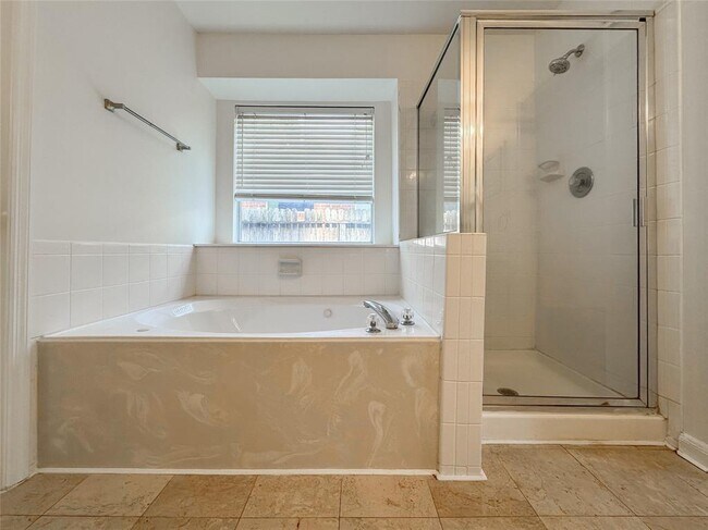Building Photo - 311 N Rush Haven Cir