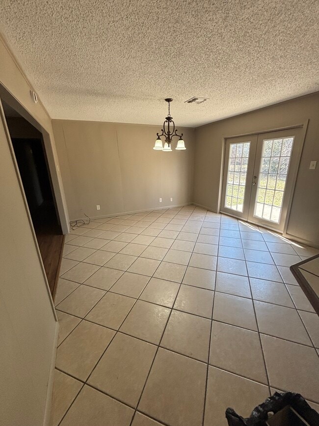 Building Photo - 24 Driftwood Cir