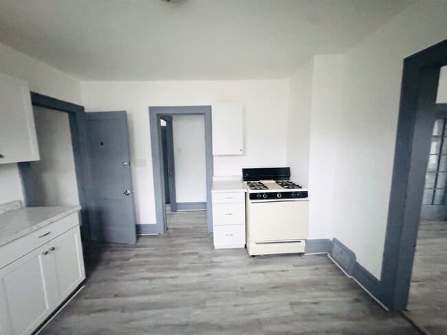 Building Photo - 12713 Craven Ave