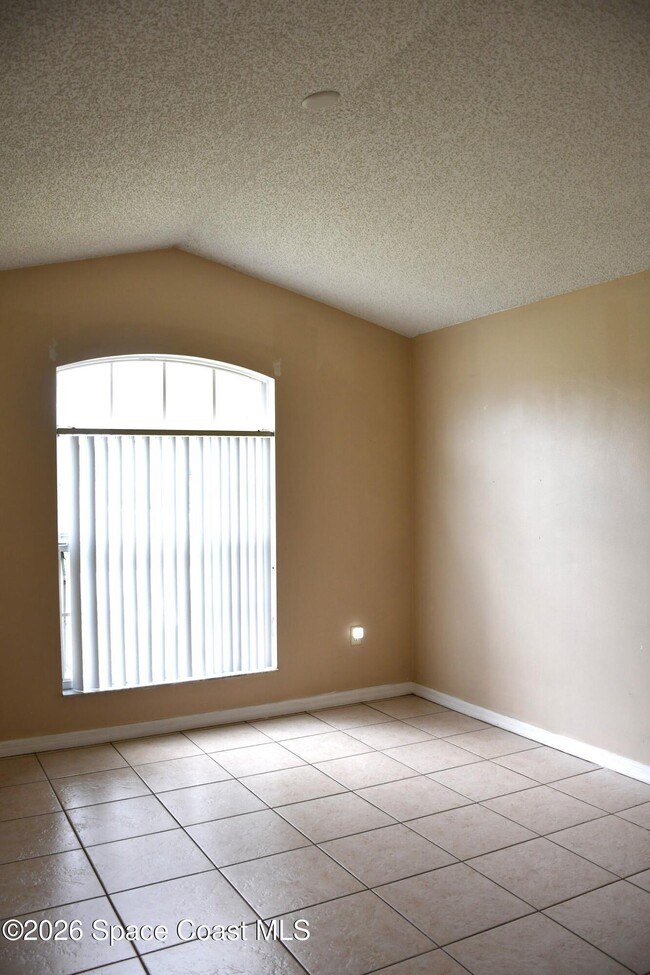 Building Photo - 995 Black Coral Ave NW