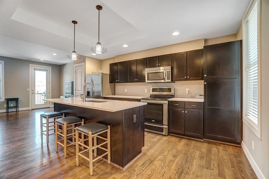 Building Photo - 440 Northern Ave