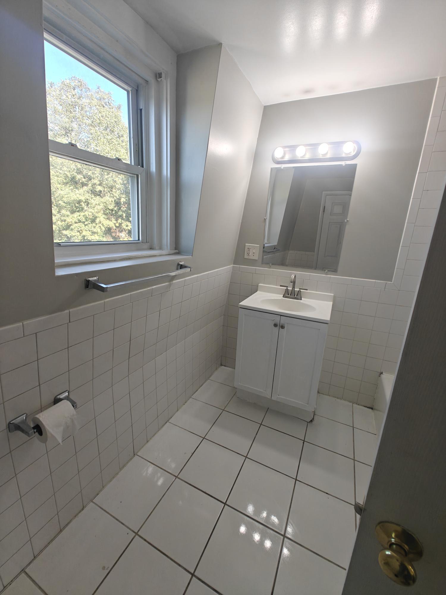 Building Photo - 86 Milk St