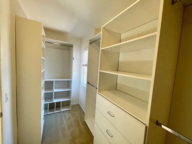Building Photo - **Coming Soon**3 Bedroom 2 Bath Home in th...