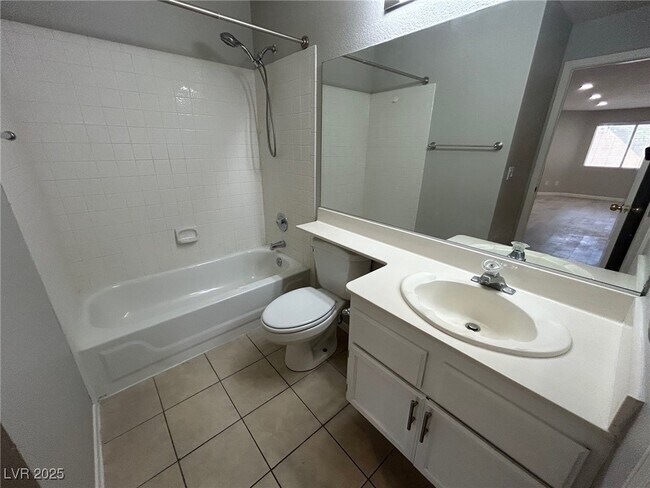 Building Photo - 6871 Tamarus St