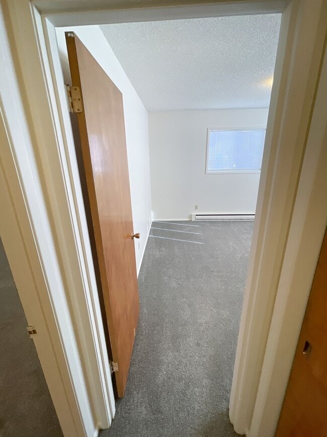 Building Photo - 3 Bedroom, 2 Bath - Home in Moyina Heights