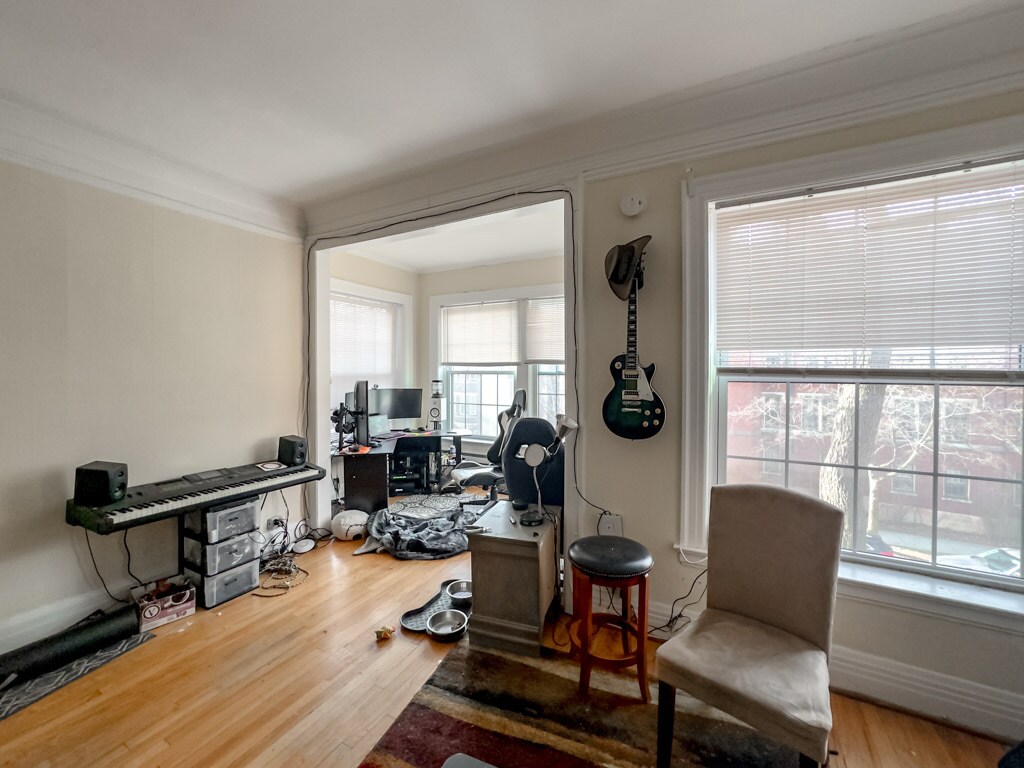 Building Photo - 945 Judson Ave