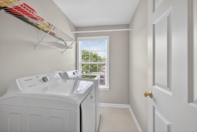 Building Photo - 591 Wendlebury Ct