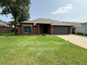Building Photo - 3802 Juniper Ct