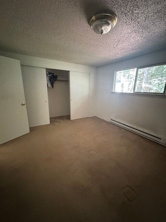 Building Photo - 14524 Sherman Dr NW