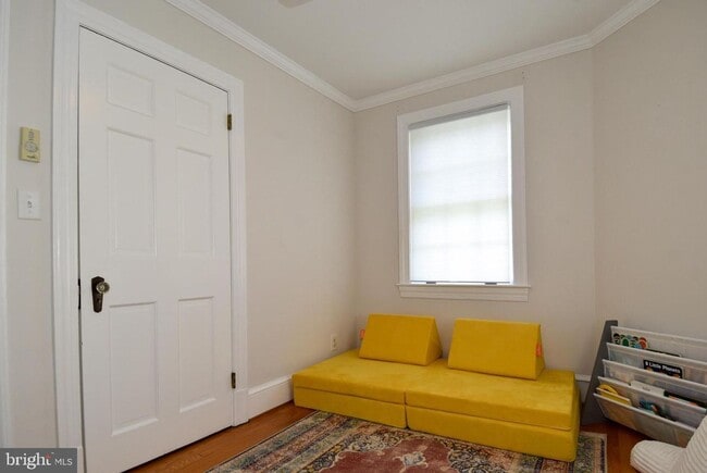 Building Photo - Discover exceptional comfort and timeless style in this beautifully updated single family residen...