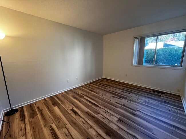 Building Photo - Available Now! 2-Bedroom, 2-Bath Condo in ...
