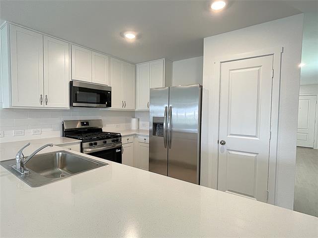 Building Photo - 3185 Campeiro Ave