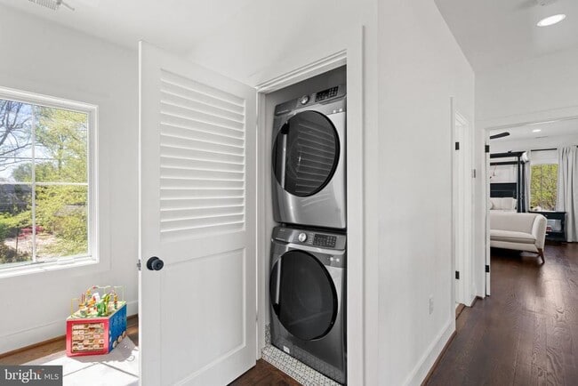 Building Photo - 6202 Massachusetts Ave