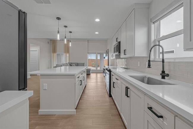 Building Photo - 9812 Caddo Lp