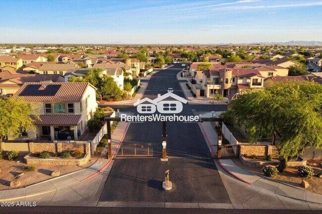 Building Photo - 2256 E Pima Ave
