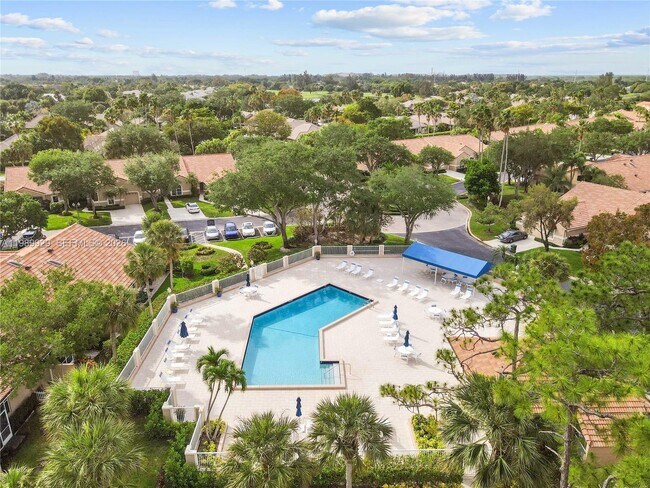 Building Photo - 401 Sabal Palm Ln